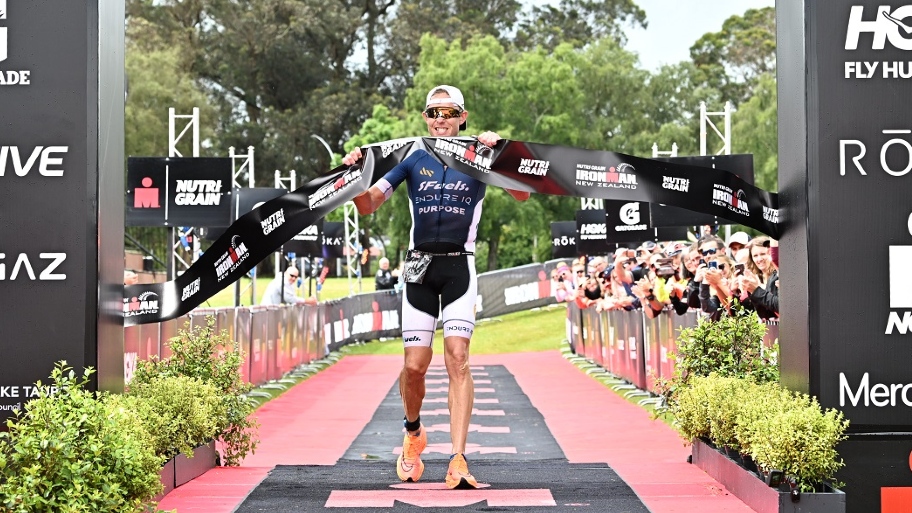 Dan Plews - 2022 Nutri-Grain IRONMAN New Zealand age group champion - Photo Sportograf