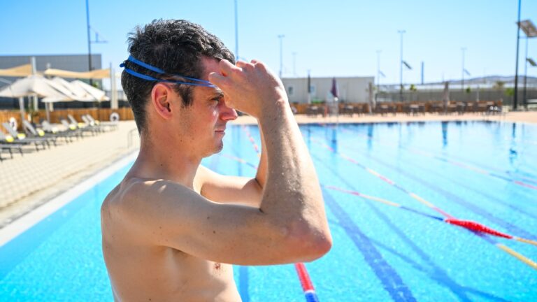 Jonny Brownlee swim pool neom 2022 Photo Bartlomiej Zborowski Superleague Triathlon