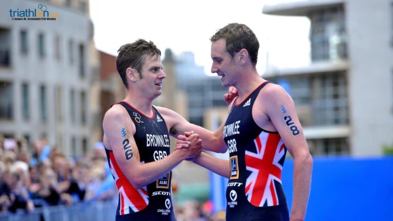 Alistair Brownlee / Jonathan Brownlee - World Triathlon Leeds 2017 handshake